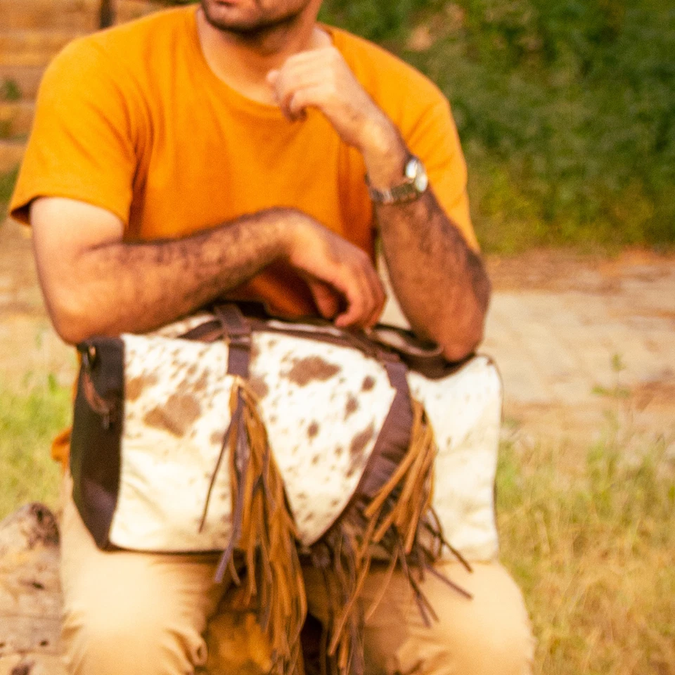 Echte Hair-On Kuhhaut-Leder-Duffle Bag mit Lederfransen-Akzenten. - Bild 4 von 4