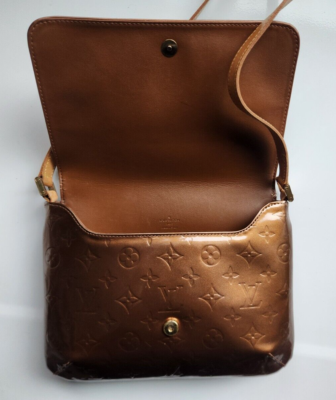 LOUIS VUITTON Bronze Monogram Vernis Copper Thompson Street LOUIS VUITTON Bronze Monogram Vernis Copper Thompson Street