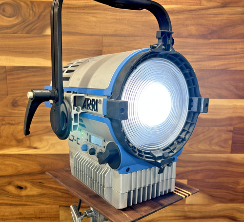 ARRI L7-C RGBW LED Color Fresnel Fixture w/ Power Cable (Blue/Silver)
