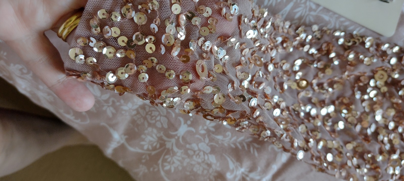 Adriana Papell  Rose Gold Sequin Wrap Occasion Dress Size 20 BNWT (RRP £200) image 9