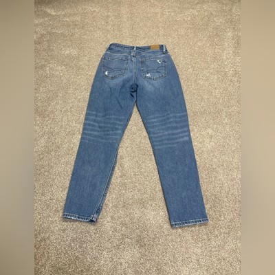 American Eagle mom jeans sz 2R high waist high rise distressed blue jeans