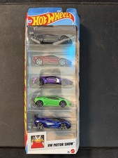 Hot Wheels 2025 Motor Show 5 Pack Ferrari SF90 burgundy 