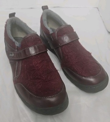 JBU Tide By Jambu Women s Crimson Burgundy Slip On Clogs Memory Foam Size 8.5
