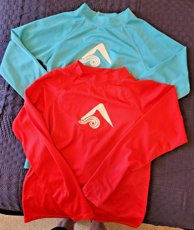 2 Long sleeve RASHGUARD TOPS Unisex KANU SPF Never worn Sz 14/16