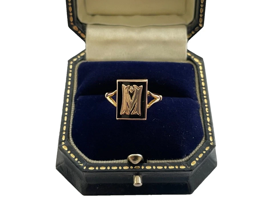 Victorian Signet Ring 9ct Gold Onyx Ring with Initial M Antique Onyx Ring Size N — 第 2/4 张图片