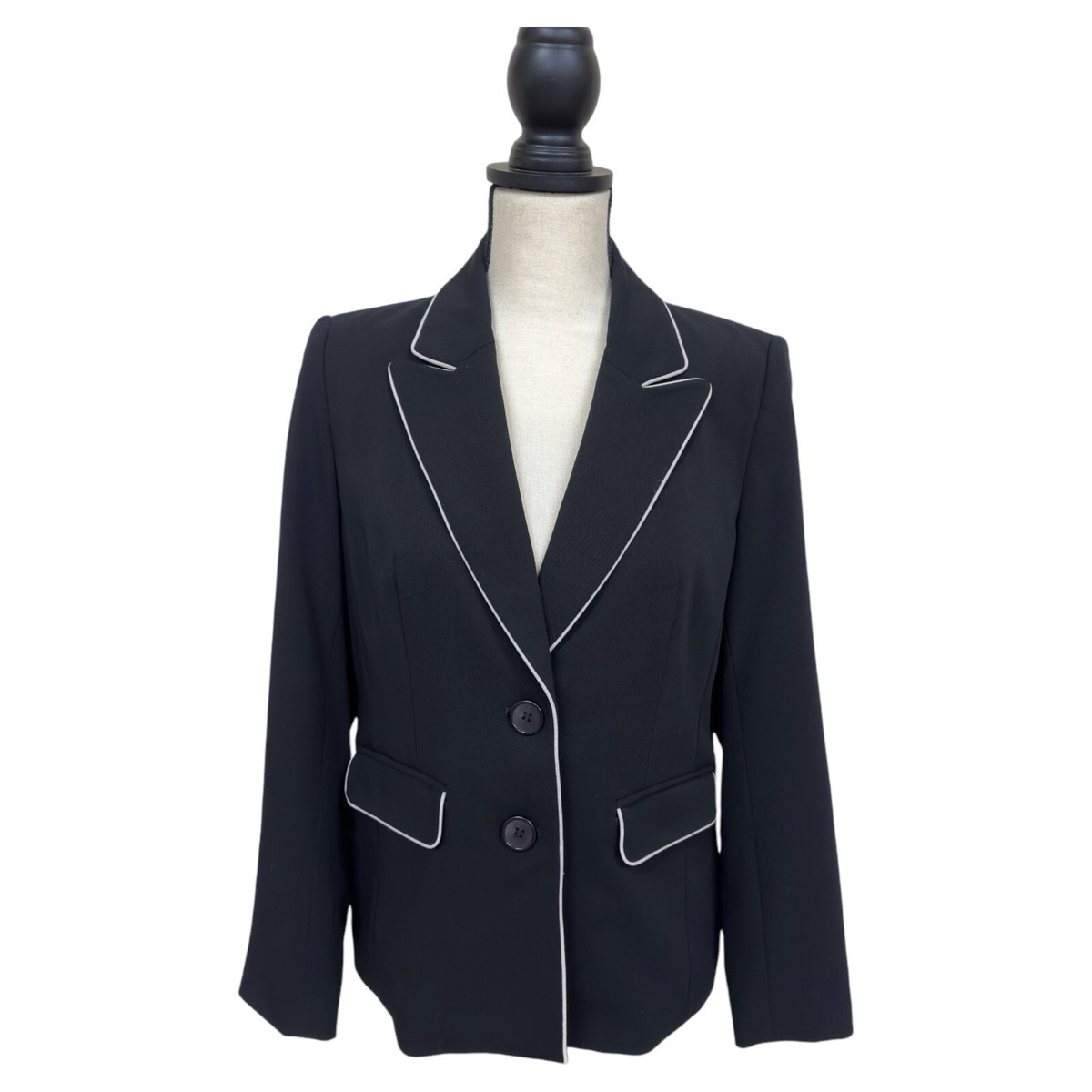 Apostrophe Women’s 8P Black Blazer White Trim Peak Lapel Poly Rayon Blend  NWOT
