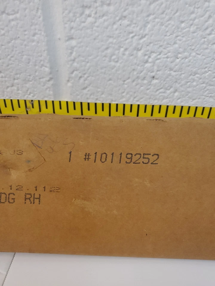 Moldura de acabamento central vermelha direita porta dianteira Chevrolet Córsega 1987-91 fabricante de equipamento original (BIN72) - Imagem 2 de 4