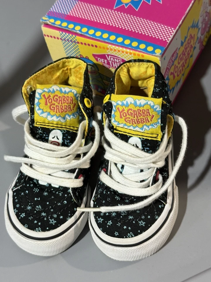 全新 - 范斯 Yo Gabba Gabba! 儿童蹒跚学步的高帮运动鞋。 5 码(已停产) — 第 3/4 张图片