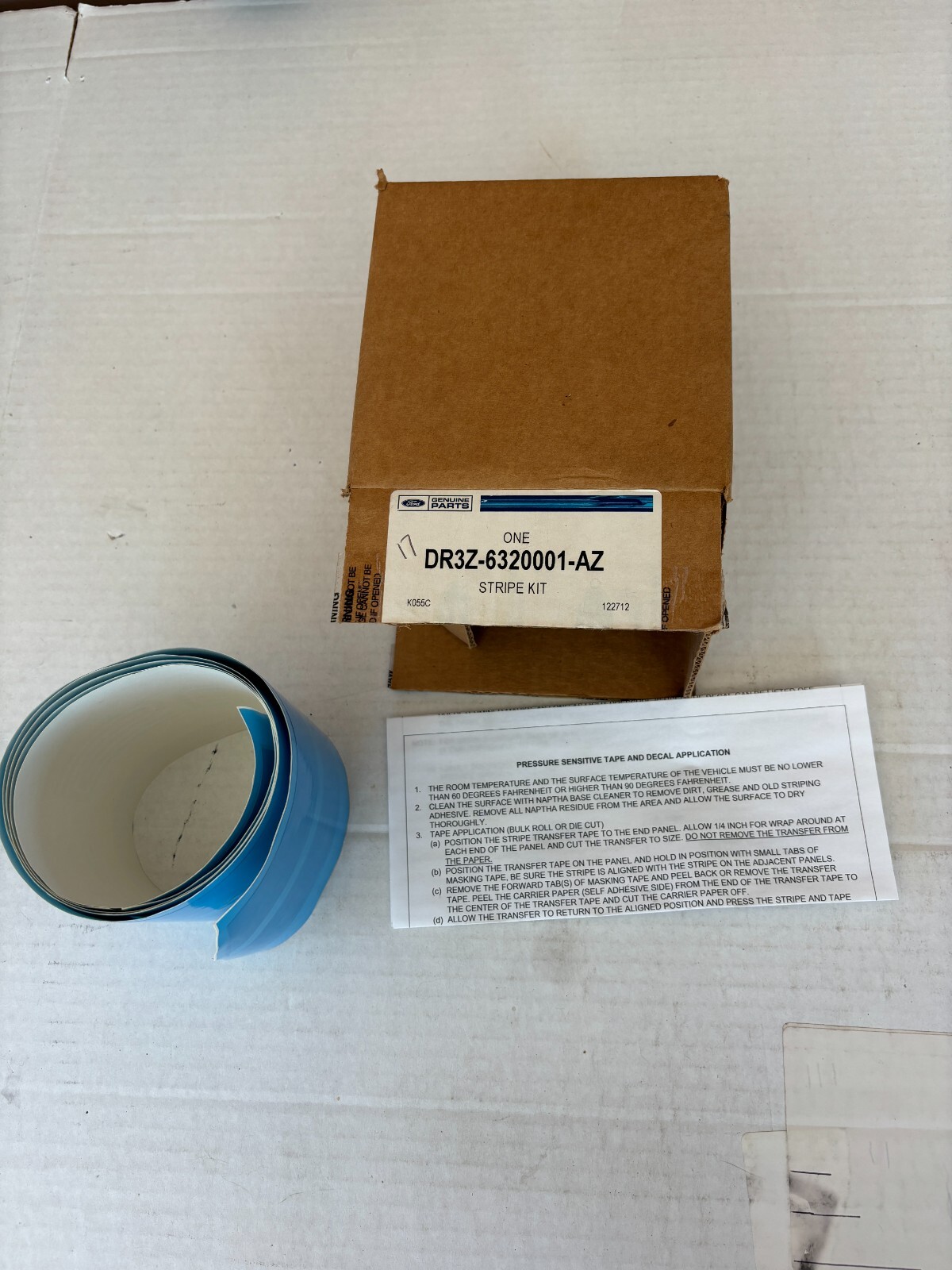 NEW OEM FORD GT500 DRIVER SIDE LONG STRIPE ONLY -SIDE STRIPE DR3Z6320001AZ White