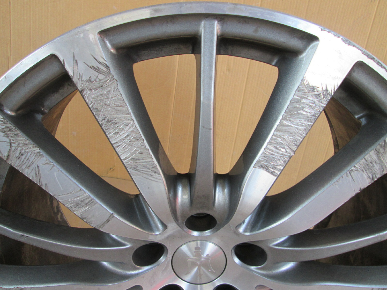 Maserati Ghibli Quattroporte Front  Wheel / Rim # 670016852