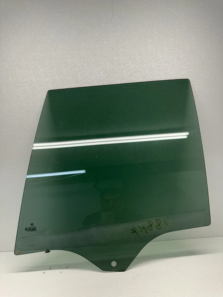 BMW X5 E70 2000-2006 PUERTA TRASERA IZQUIERDA CRISTAL 5134 8249929 OEM 231885 Foto 2 de 4