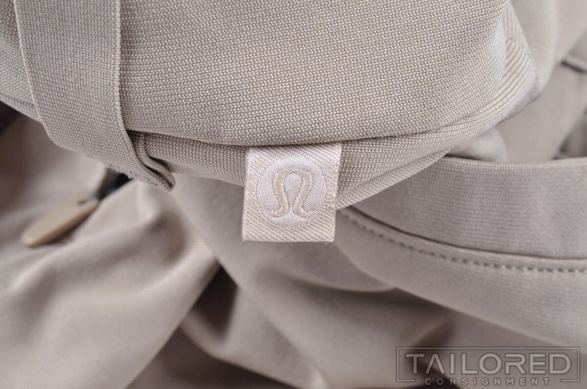 LULULEMON Classic Beige Khaki Tan Mens Luxury Shorts … Gem