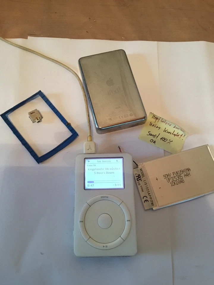 Apple iPod 2nd Generation / 2. Generation 2002 - 10 GB, Kopfhörer/Kabel defekt - Bild 1 von 1