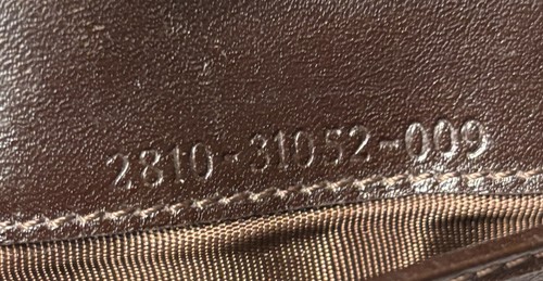 Cartera Fendi Zucca Plegable con Ranuras CC y Compartimento con Cremallera De Colección 2004 - Imagen 4 de 17