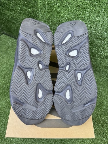 Size 11.5 - adidas Yeezy Boost 700 V2 Vanta - Picture 11 of 12