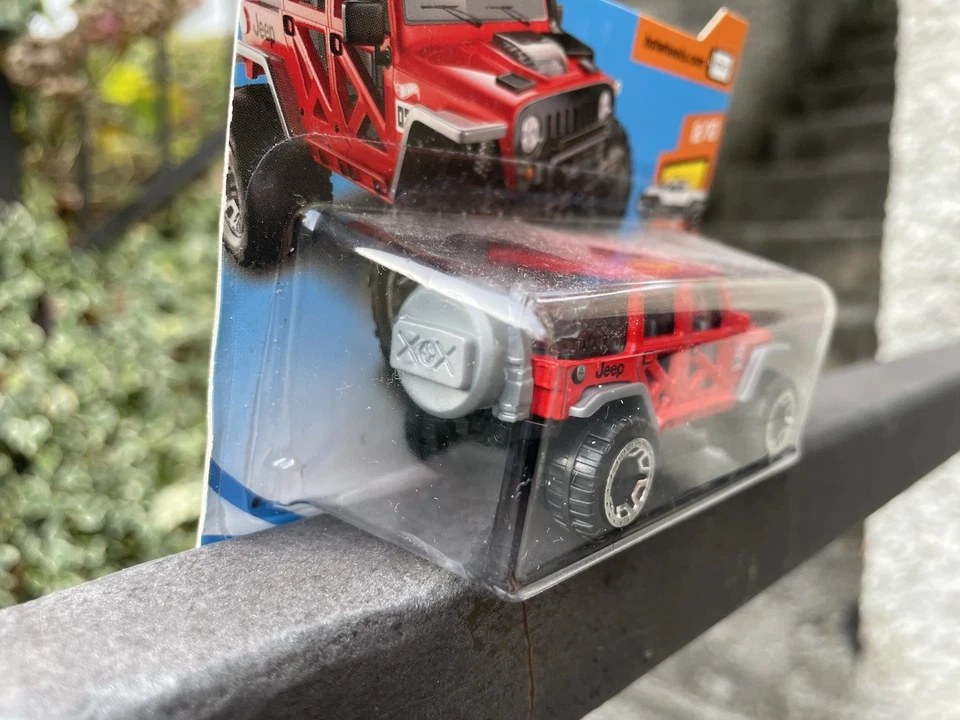 1:64 HOT WHEELS JEEP WRANGLER NUOVA - Immagine 3 di 4