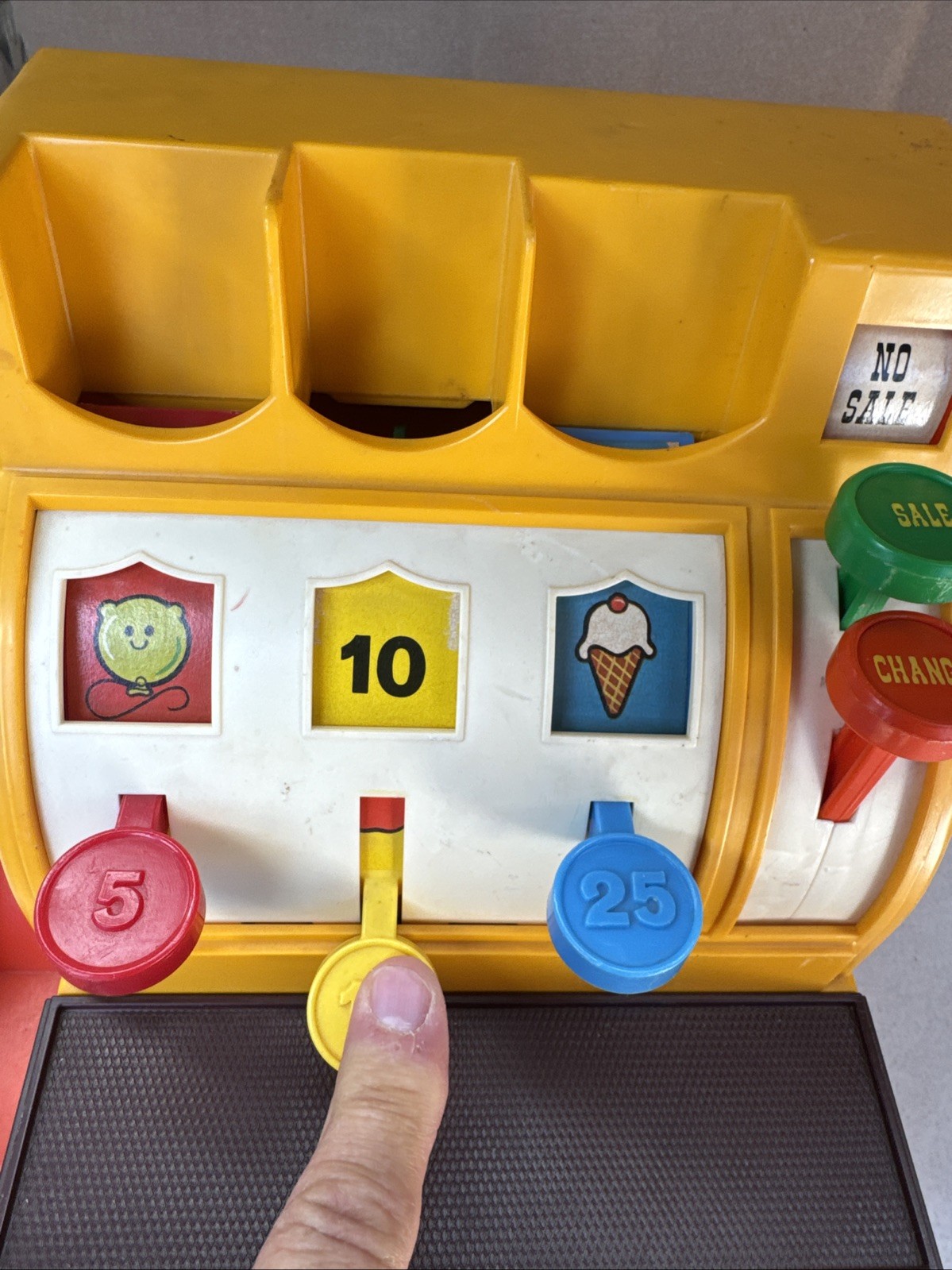 как выглядит FISHER PRICE CASH REGISTER 5 COINS WORKING 926B CLEAN READY TO PLAY WITH фото