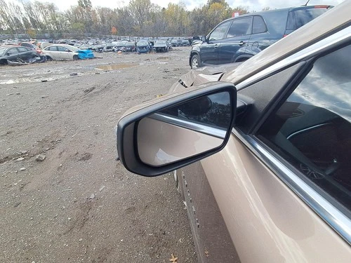 Used Left Door Mirror fits: 2018 Chevrolet Malibu Power VIN Z 4th digit New Styl