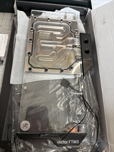 EKWB EK-Quantum FTW3 RTX 3080/3090 Water Block - Bild 4 von 5
