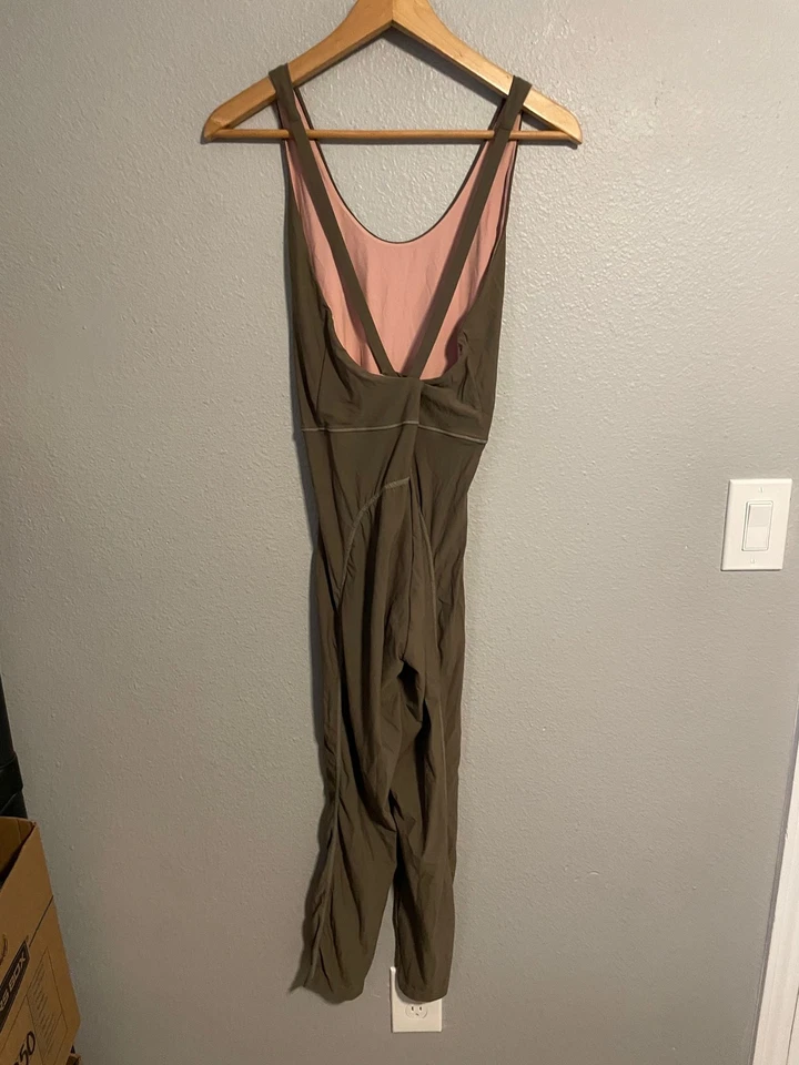 Mono Wear One's At Mujer Grande Verde Oliva Ropa Activa Unitard Hecho en EE. UU. Foto 2 de 4