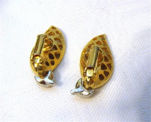 Vintage Goldtone & Rhinestone Clip Earrings - Picture 3 of 4