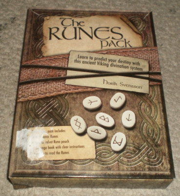 Runes The Runes Pack Set Book 25 Runes And Bag In Original Box | eBay