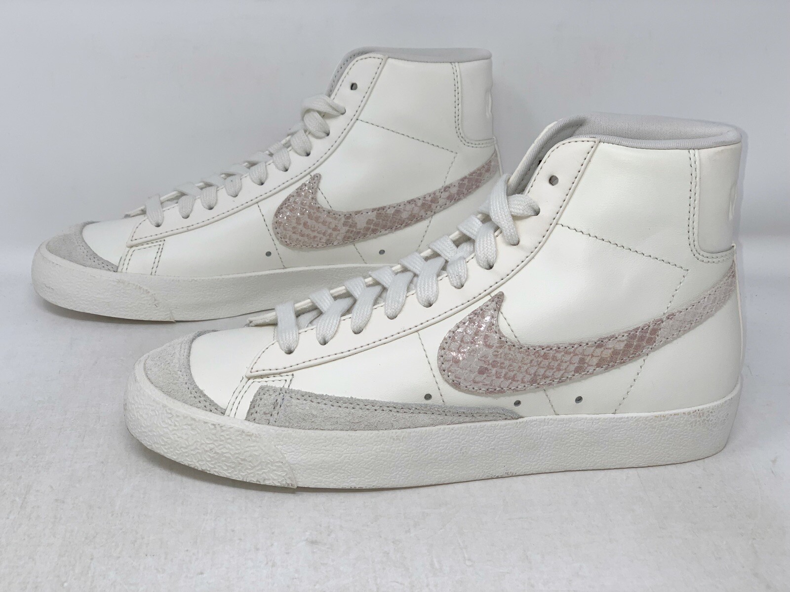 nike blazer white snakeskin