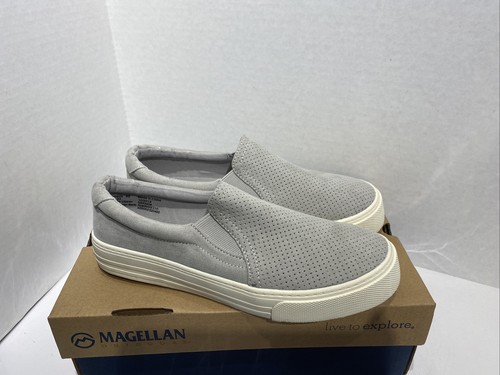 Magellan Outdoors Women's Dakoda Slip 