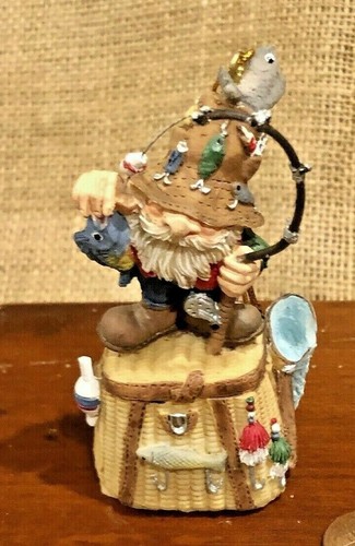 Vintage Folk Art Elf Gnome Fisherman Creel Lures Rod Detailed Christmas Ornament - 第 1/6 張圖片