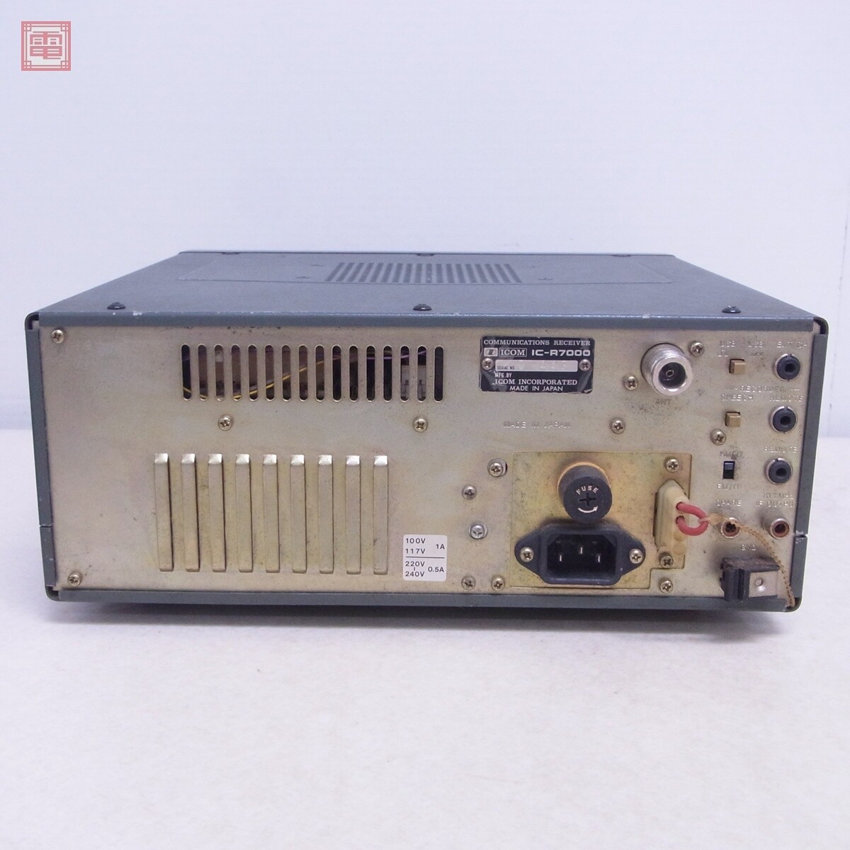ICOM IC-R7000 ジャンク品 Icom IC-R7000 Communications Receiver HF/VHF/UHF/FM/AM For