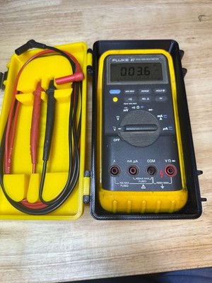Fluke 87 True RMS Multimeter with leads and 3D Printed Hardshell Case