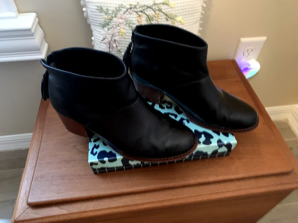 Botines Toms Cuero Negro Carpe Diem con Borla Cremallera Trasera 7.5 M Foto 3 de 4