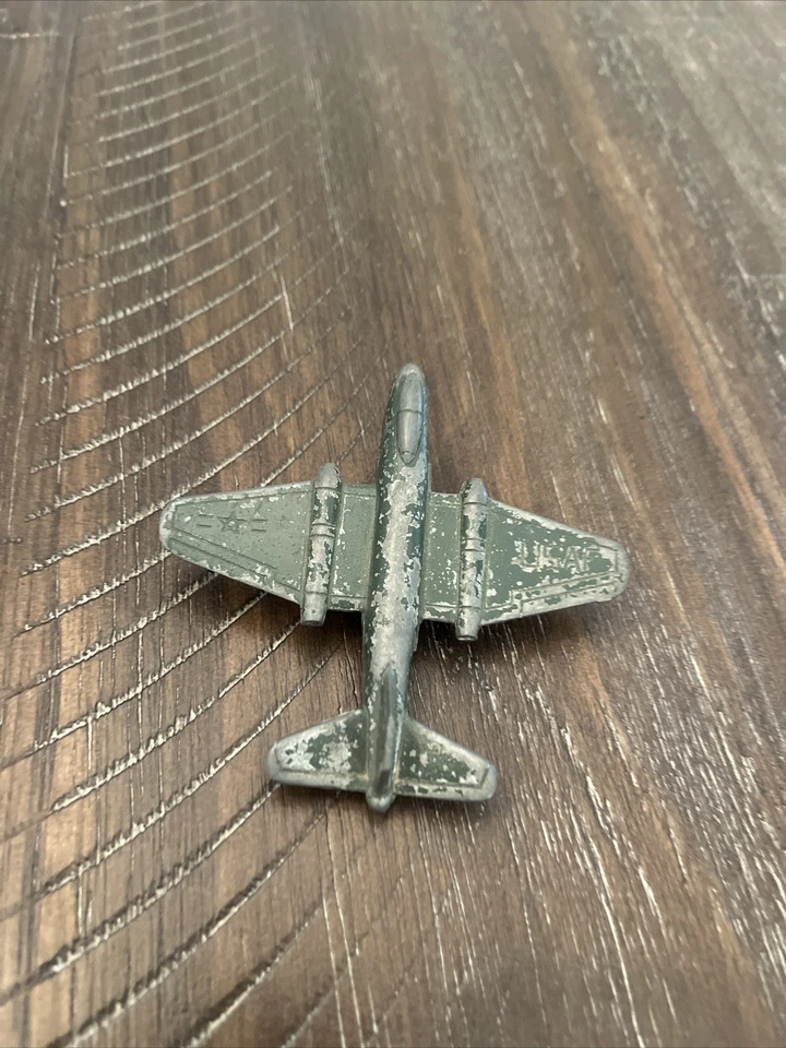 Antiguo MIDGETOY Rockford IL Juguete Metal USAF Fuerza Aérea Bombardero Avión Militar Foto 2 de 3