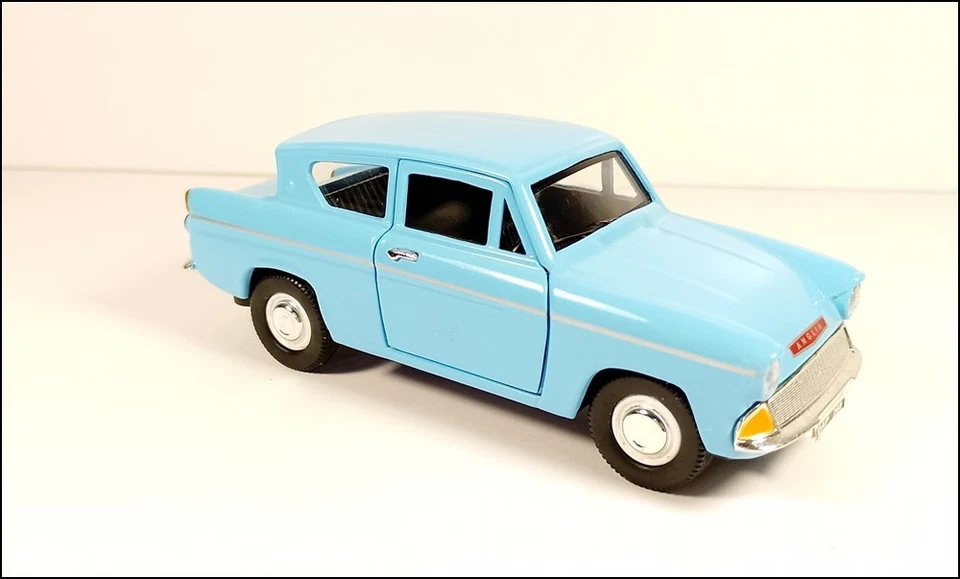 SAICO DP 4508 FORD ANGLIA SCALA 1/32. - Immagine 2 di 3