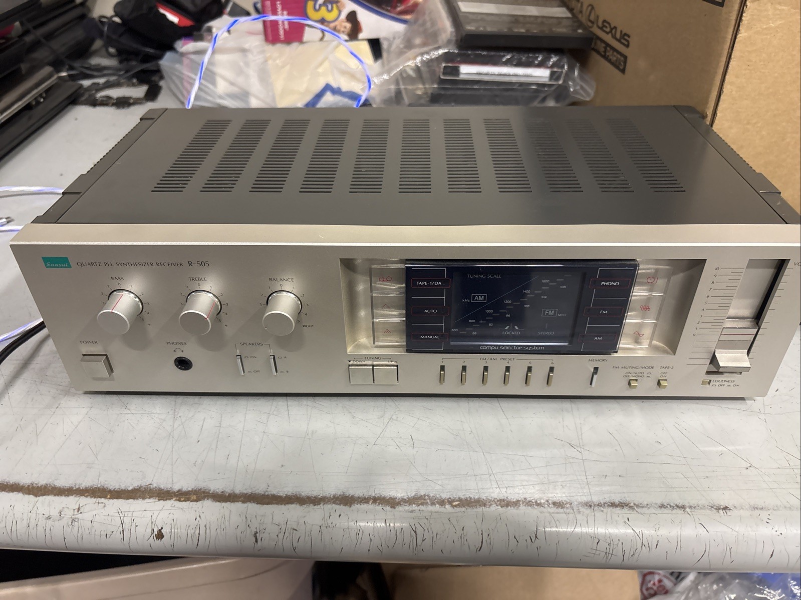 Vintage Sansui Quartz PLL Synthesizer Receiver R-505, VERY NICE