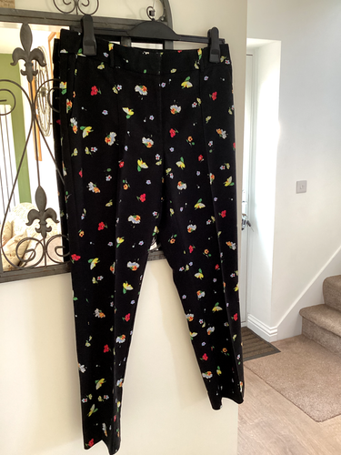 Buy Now 50% off Warehouse UK12 Black with Dainty Flowers Ankle Grazer Trousers