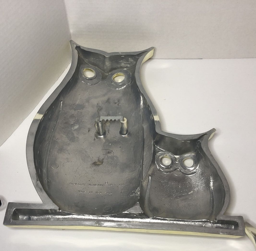 Pair of 11” Retro Plastic MCM Wall Art Owls Shinny Gold - Picture 10 of 13