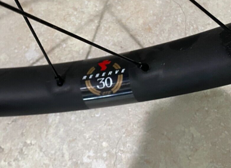 SANTA CRUZ RESERVE 30 CARBON FRONT WHEEL, 27.5”, 15X110MM, 6-BOLT