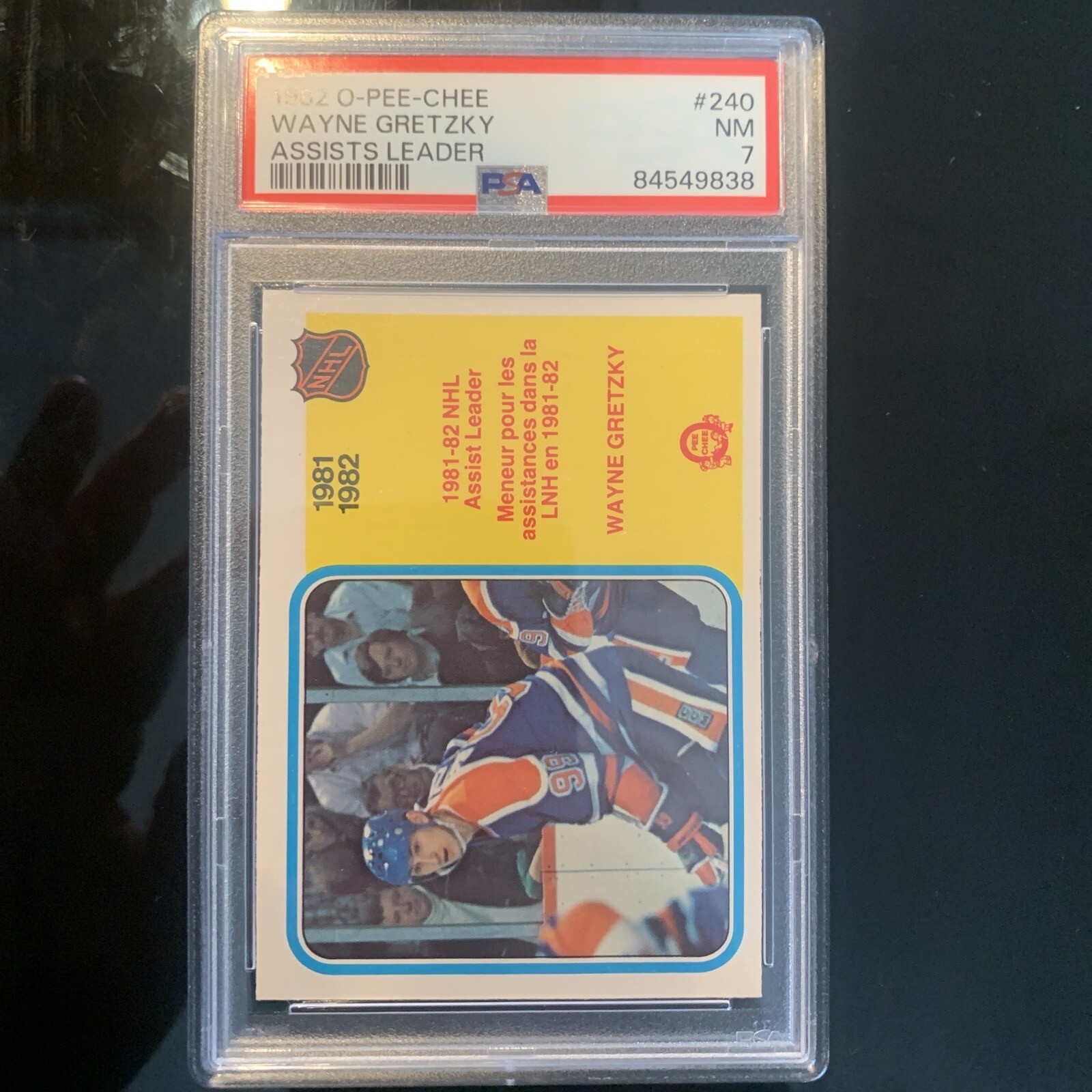 1982 O-PEE-CHEE WAYNE GRETZKY ASSISTS LEADER #240 PSA 7 NM