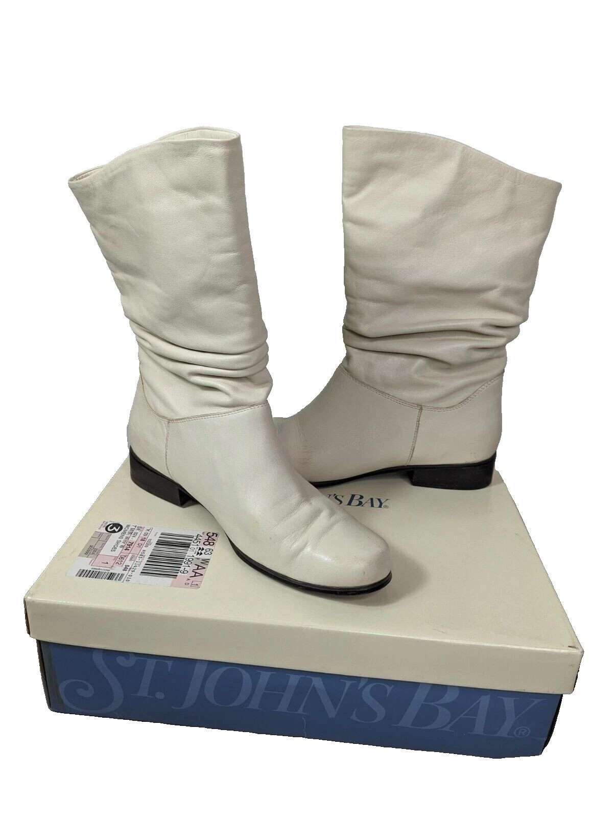 Botas femininas St. John's Bay de couro superior sólido