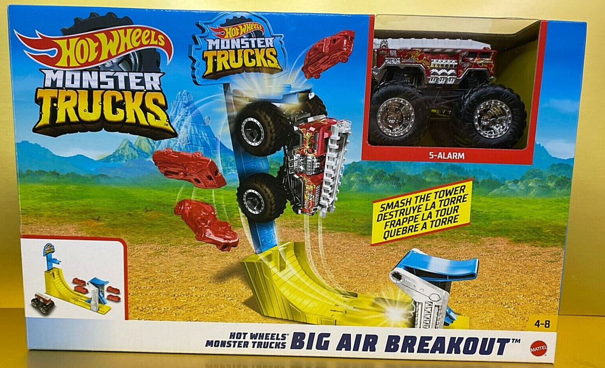 Hot Wheels Monster Trucks Launch & Bash Playset by Mattel