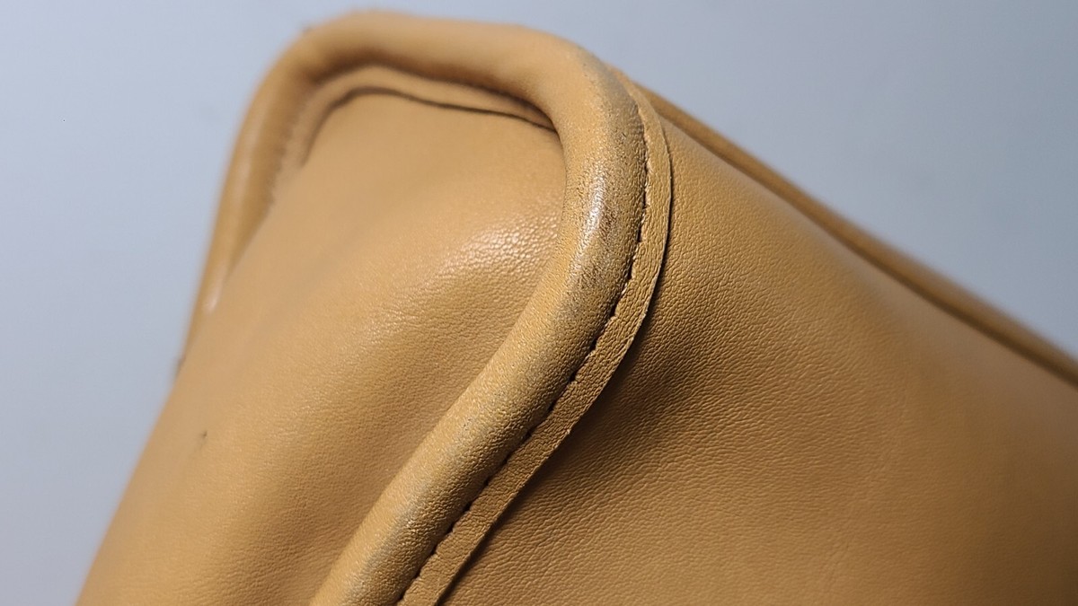 Vintage Coach Court Camel Tan Leather Shoulder Bag Crossbody Vintage Coach Court Camel Tan Leather Shoulder Bag Crossbody