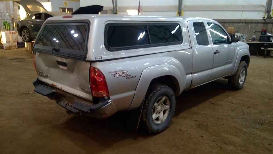 Driver Left Headlight Without Sport Package Fits 05-11 TACOMA 6856560 - Image 4 of 4