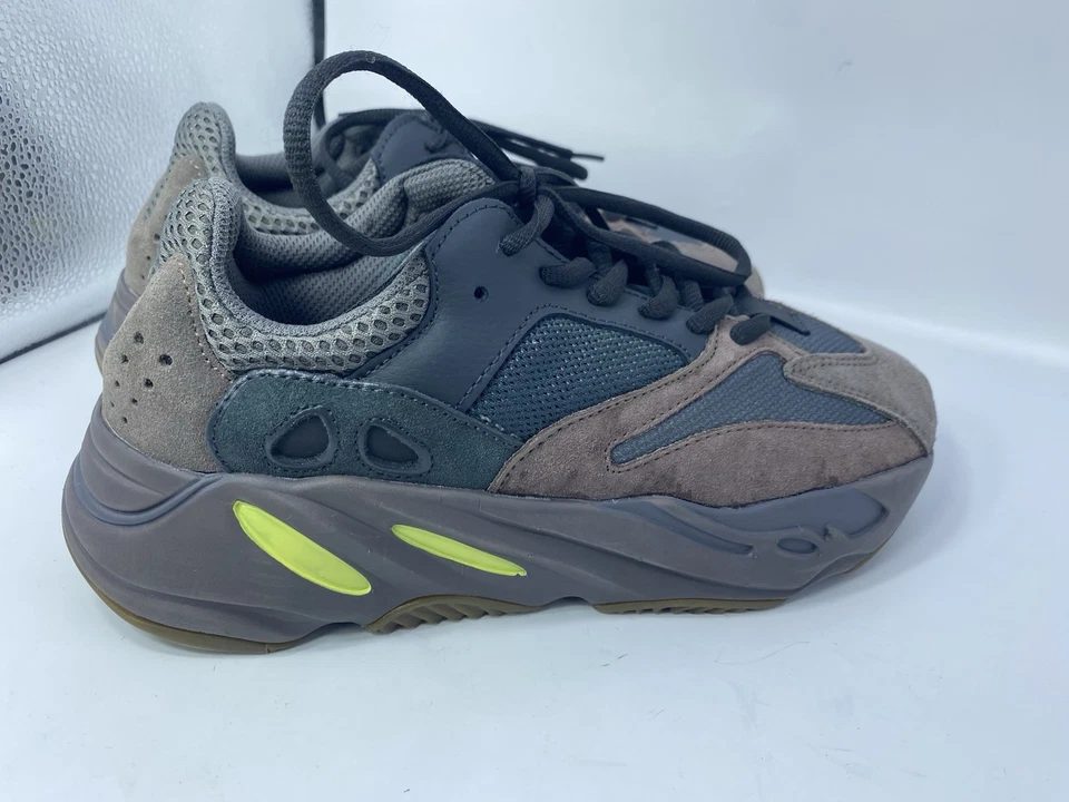 Adidas Yeezy Boost 700 V1 Malva EE9614 Zapatos Tenis Marrón Para Hombre Talla 8 Foto 4 de 4
