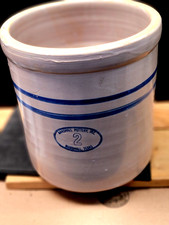 VINTAGE MARSHALL TEXAS 2 GAL. POTTERY CROCK BLUE & TAN WITH LID