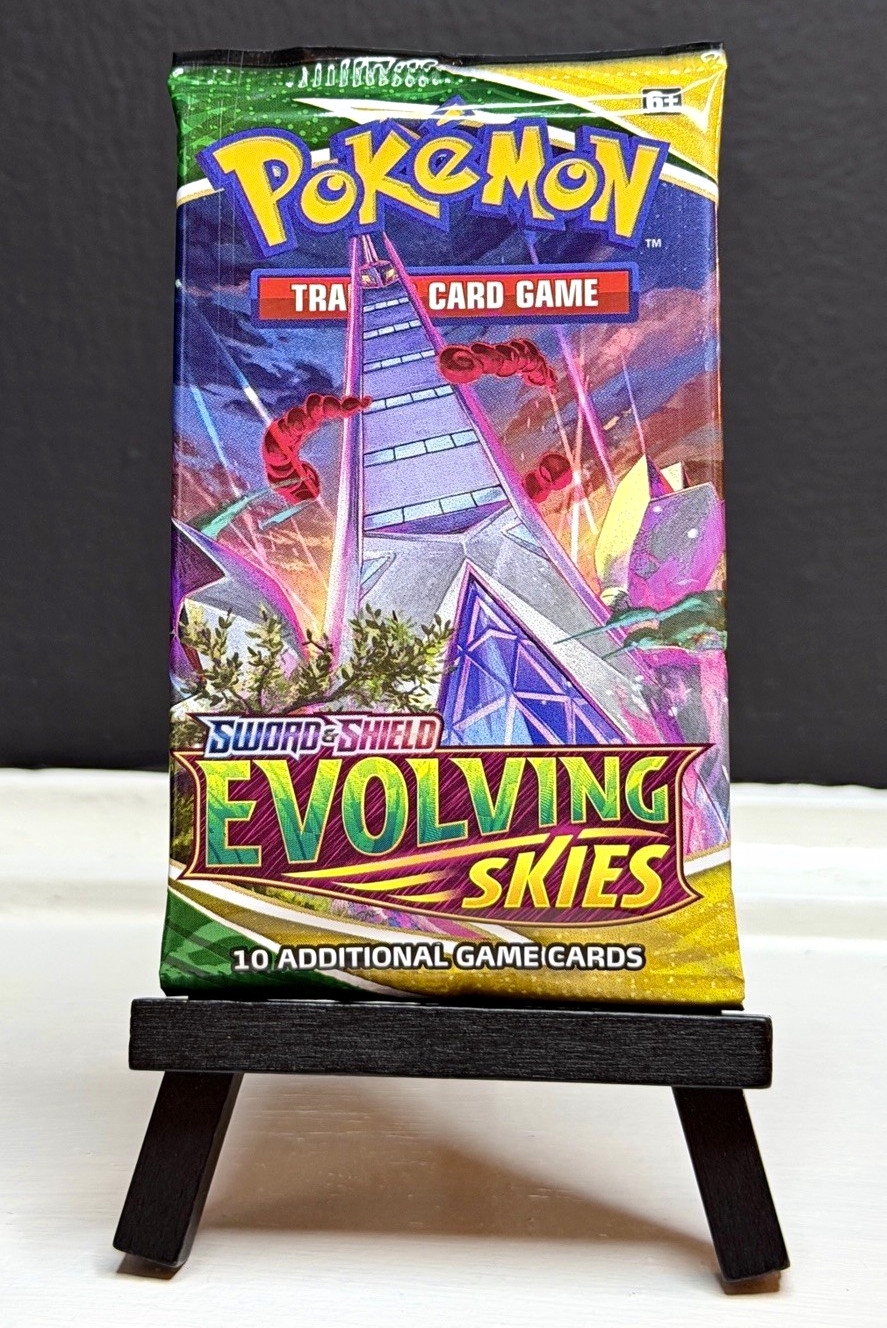 Pokémon TCG Sword & Shield—Evolving Skies Booster Pack SEALED English Foil NEW