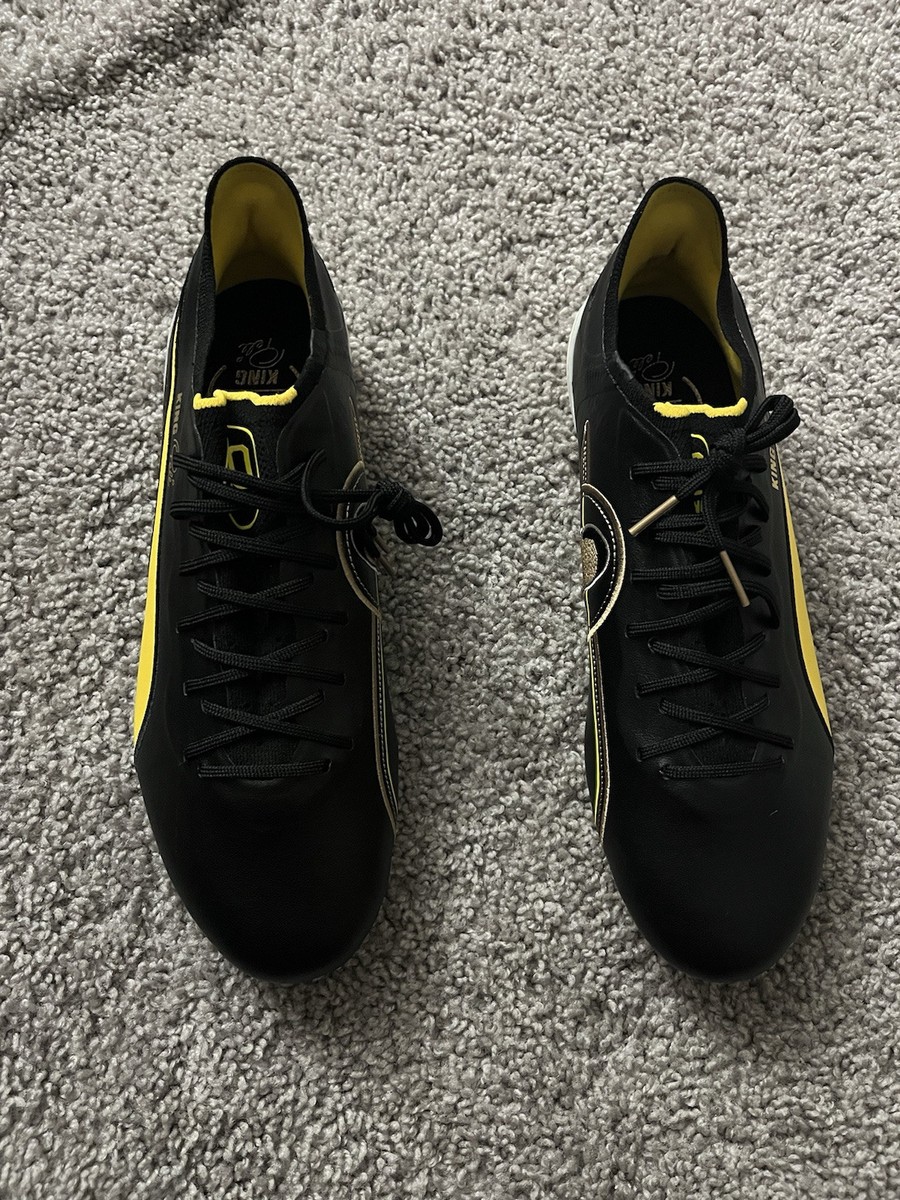 Puma King Ultimate Pele FG/AG (107825-01) Soccer Cleats  display picture 1