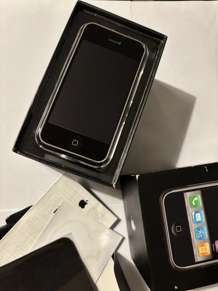 iPhone 2g 8g Perfettamente Funzionante Codice Imei Combacia Box iPhone E Scatola - Immagine 3 di 4