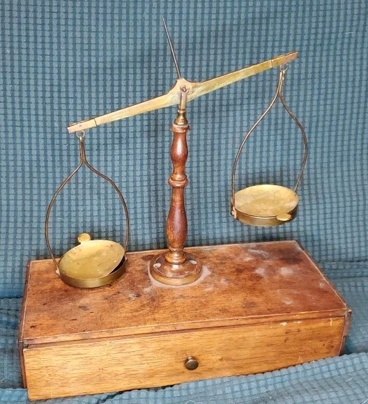 Antique Vintage Jeweler Apothecary Tabletop Balance Scale wood base w/drawer