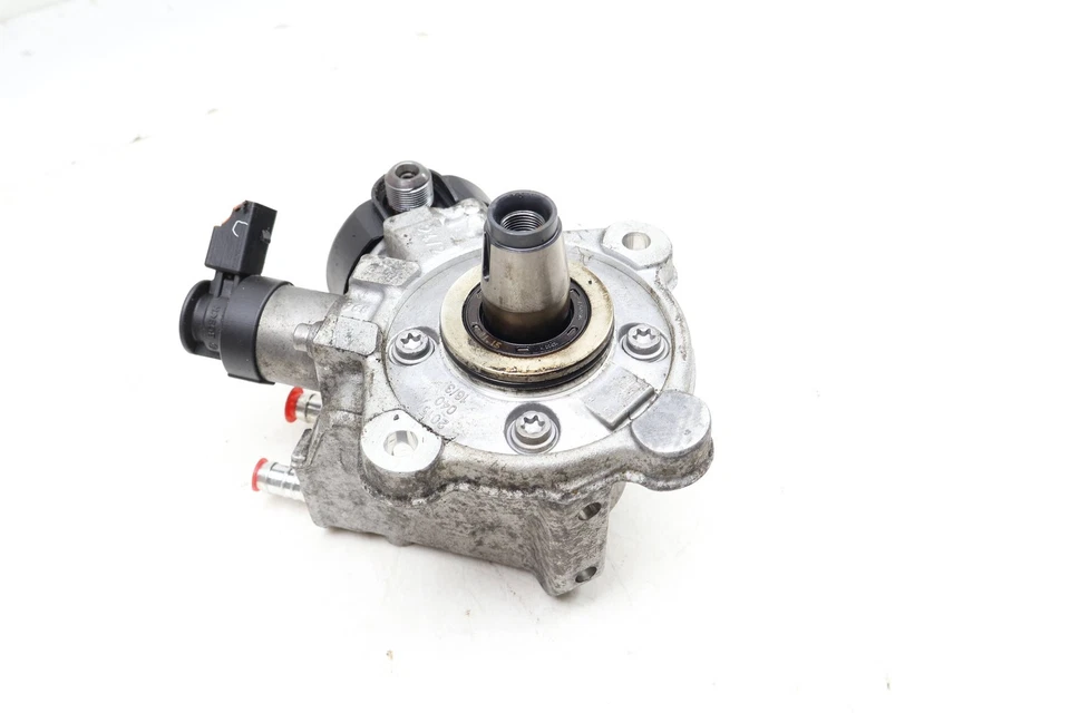 BMW 328D XDRIVE 2014-2018 2,0 L - diésel bomba de combustible de alta presión / HPFP 7810696 Foto 2 de 4